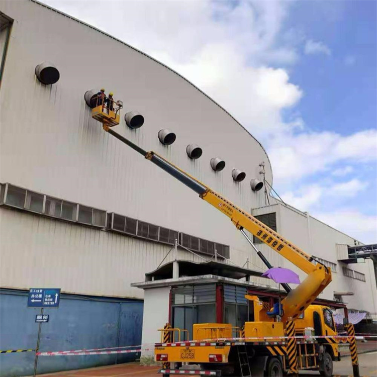 井陉县高空作业车出租服务：专业广告牌安装解决方案